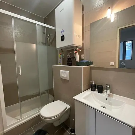 Apartman Studio Design - Terrasse - Proche Du Stade Saint-Étienne